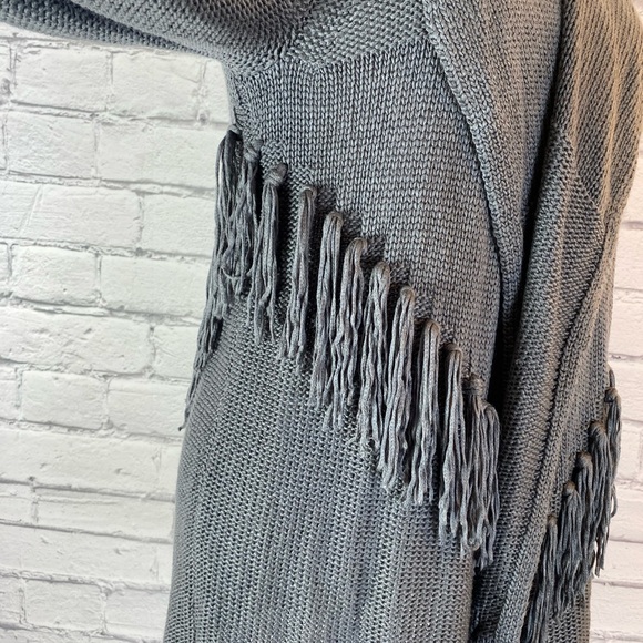 I.N. San Francisco Gray Boho Fringe Cardigan Sweater size Medium EUC Western - Picture 5 of 11